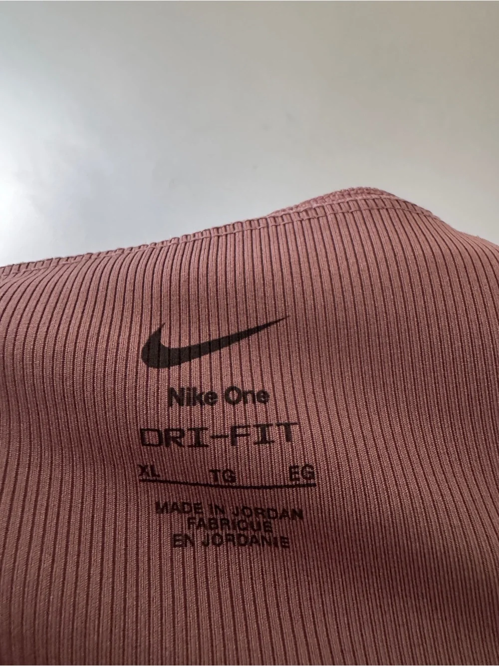 Nike One High Waist Biker Shorts 5‎ in Mauve Pink